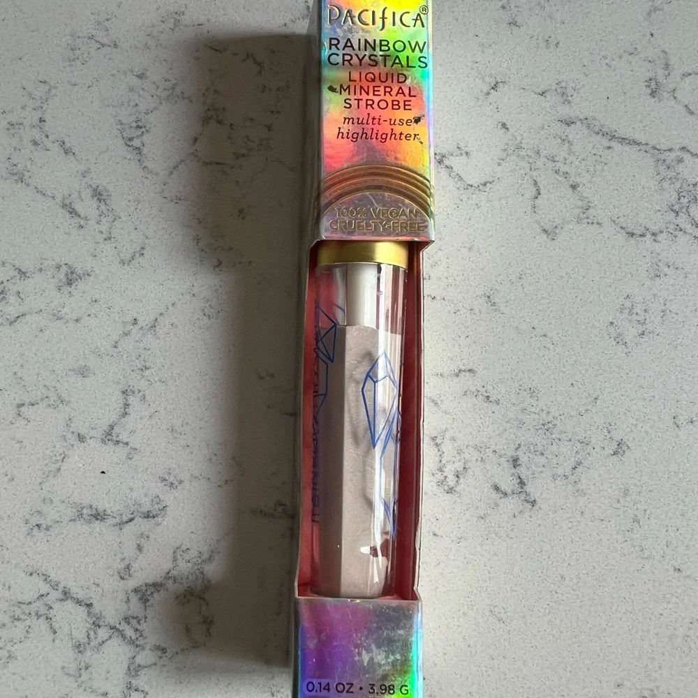 Pacifica Beauty Rainbow Crystals Liquid Mineral Strobe Highlighter Unicorn